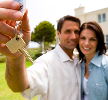 couple  with house keys